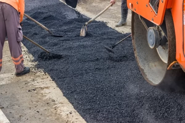 Why You Should Use a Commercial Asphalt Repair Service?